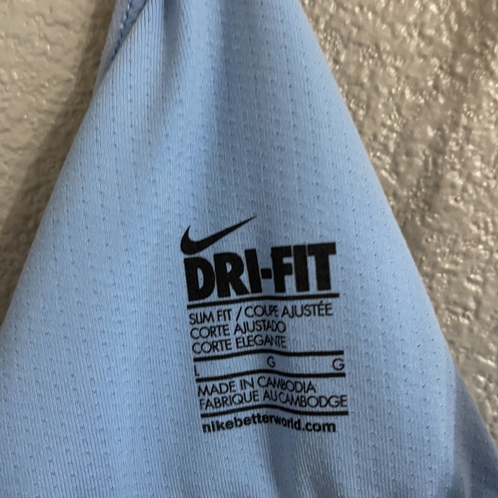 💙DRI-FIT NIKE TANK💙 - Picture 3 of 4